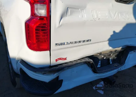 2024 Chevrolet Silverado 1500 2Wd Short Bed Custom z USA, uszkodzony, nr VIN 1GCPABEKXRZ297160